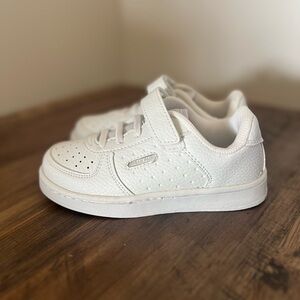 Dream Pairs White Velcro Sneakers